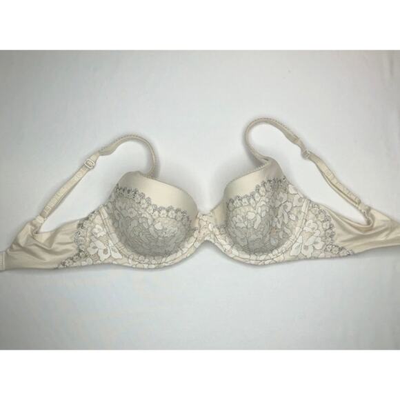 Victoria's Secret Body by Victoria lined demi lace bra cream size 32D - Picture 1 of 4